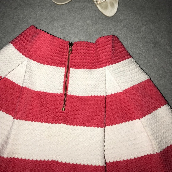 Pink and White Skirt! - Picture 2 of 4